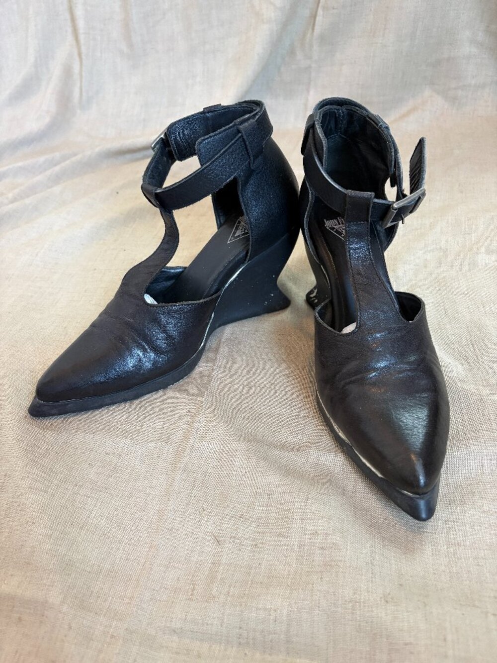 Fluevog Zoomies T-Strap Shoes | Black Leather | Size 6 (Fits like a 7)
